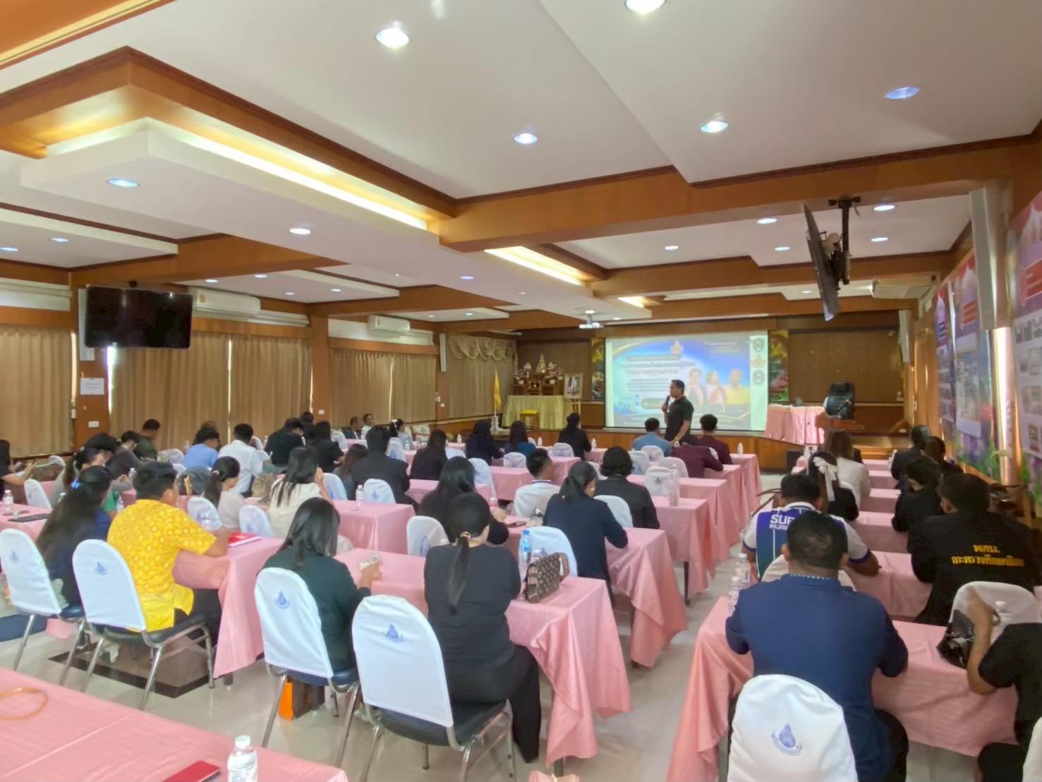 การแลกเปลี่ยนเรียนรู้ระหว่างครูเพื่อออกแบบการสอนเชิงสมรรถนะ